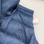 The North Face  navy blue down 550 puffer vest xs Photo 2