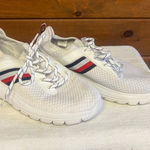 Tommy Hilfiger  Women's Twniena  Lace-Up Sneakers i white Sz 8 Photo 0
