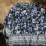 Lucy & Laurel  small floral blue blouse Photo 3