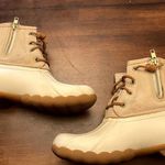 Sperry Women's saltwater duck boots ivory size 6 Photo 1