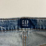 Gap EUC women’s light wash ripped slim fit girlfriend denim jeans size 27 Photo 4