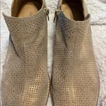 Lucky Brand beige laser cut ankle boots size 8.5 Photo 2