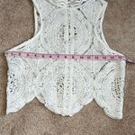 Windsor White Crochet Full Back Zip Sleeveless Top. Size Medium Photo 3