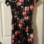 Short sleeve‎ light summer floral dress with pockets. Size small. Black Photo 0
