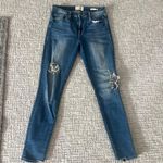 Frame le skinny de Jeanne distressed cropped light wash stretchy jeans 28 Photo 10
