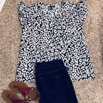 Ellen Tracy  Blouse Bali Animal Print V-Neck Top Size L New w/Tag $69.50 Photo 6