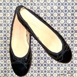 Christopher & Banks  black patten leather quilted look design with tie on front Photo 4