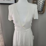 Lulus NWT  white wrap dress L Photo 6