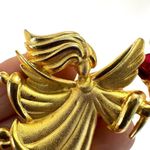 Tara vintage gold tone angel brooch with a rose pin Photo 2