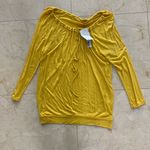 LA Made NWT $64 Mustard 3/4 Top Sz Medium Yellow Photo 0