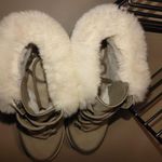 Koolaburra by Ugg UGG Womens Winter Boots Size 9 Koolaburra Faux Fur Lined Beige White Photo 4