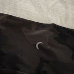 Zyia Active Women’s 6-8 Black Camo Cropped Leggings Photo 7