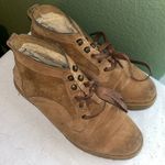 UGG  short ankle boots • Sherpa lining • camel shade of brown Photo 5