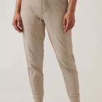 Athleta Athletes‎ Trekkie North Jogger Photo 0