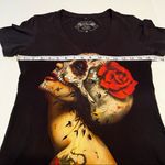 Infamous Womens Size Medium Black Skull Tattoo Roses Short Sleeve Shirt‎ V Photo 3