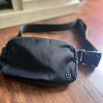 Lululemon  original*** belt bag. Matte black logo Photo 1