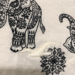 Hollister  short capped sleeved t-shirt with elephant print Photo 1