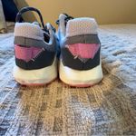 New Balance Women’s ' White and Black accents Sneakers size 8 Photo 2