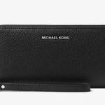 Michael Kors   Leather Continental Wristlet brand new Photo 0