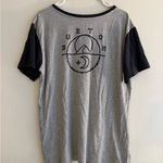 Burton  V-Neck Tee Photo 2