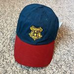 Harry Potter Hogwarts Cap Unisex NWT Red Photo 0