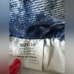 Boutique Women’s Size 10 Stone Washed Denim Jeans Raw Hem Line Blue Photo 5