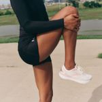 Under Armour HeatGear Mid Rise Women’s Shorty Compression Shorts Photo 1