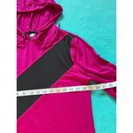 Champion Women's Sz M Black & Dark Pink Thumb Hole Hoodie Work Out Runner Top Photo 4