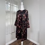 Alison Andrews Black & Pink Velvet Floral Print Long Sleeve Knee Length Dress Photo 1