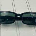 Sergio Tacchini Sunglasses ā Rectangular Black Frame Unisex Retro Style Photo 6