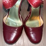 Burgundy and black high heels with a 3.5 inch heel 6.5 Red Photo 2