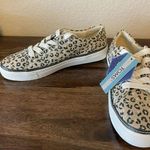 Toms NEW  Alex Natural Textured Cheetah 8 Ortholite comfort foam insole Canvas Photo 2
