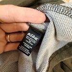 Kuhl  Alea Long Sleeve Cowl Neck Pullover Olive Green XL Outdoor Active Layers Photo 9