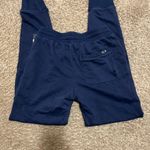 Vineyard Vines  Photo 1