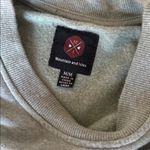 Mountain and Isles Sweatshirt Green Size M Photo 5