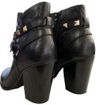 Guess  Fran Studded Black leather Ankle Boot Women’s Sz 9 Zip Up Photo 3