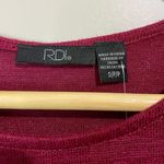 RDI Women’s Long Sleeve Ruffle Bottom Dress Maroon Size Small NWT Photo 3