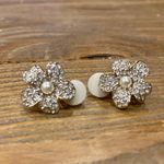 Adrian Buckley NIB England Jewellery Flower Earrings, Clip-On Photo 6