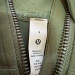 Lululemon hoodies define jacket size 4 Photo 1