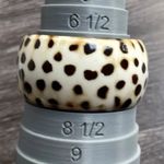 Vintage Leopard Women’s Bangle Bracelet Wide Chunky Animal Leopard Print Sz 8 Brown Photo 1