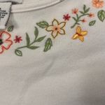 Breckenridge  Petite PM White Floral Embroidered Tee Cottagecore Spring Top Cute Photo 1