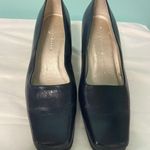 Liz Claiborne womens 6 navy blue leather pumps dress shoes heels S Photo 0