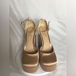 Jewel Badgley Mischka Women Gold Platform Shoes with jeweled buckle Sz. 8 EUC Photo 1