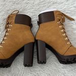 Shoedazzle Women’s Shandee Lace Up Bootie in Tan size 9 Photo 9