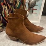 Steve Madden Women's Ankle Boots Camel Suede Size 7.5. Photo 11