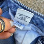 BKE Buckle  Stella 25 Low Rise Slim Fit Distressed Light Wash Capri Jeans ABK2127 Photo 2