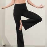 Athleta Salutation Stash pocket black Flare leggings size XS Photo 0