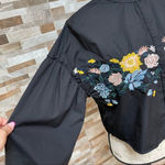 TINSEL cotton black crop button down shirt floral embroidered Sz M Size M Photo 5