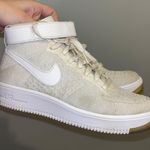 Nike Air Force 1 Mid Photo 0