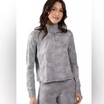 Yogalicious  Quarter zip grey camouflage🔹 Photo 3